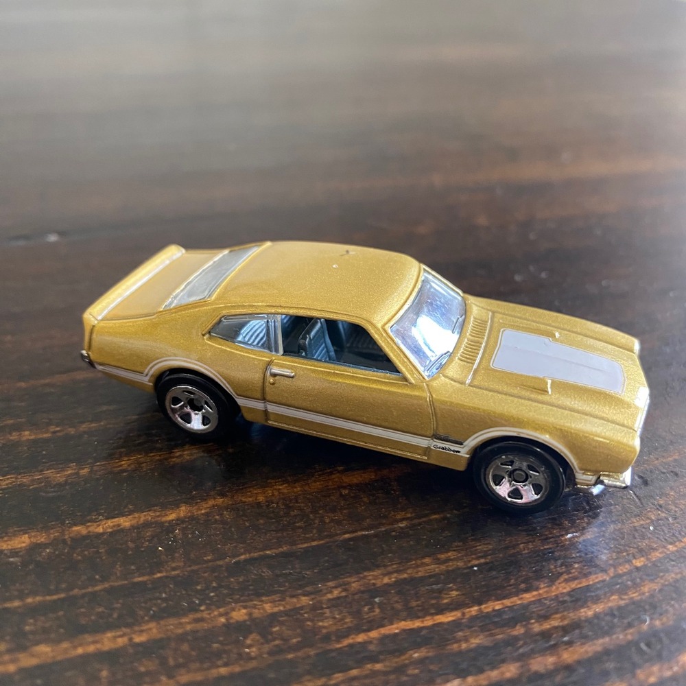 Hot Wheels Redlines 71 Maverick Grabber Ford Gold Diecast 1:64‎ Car
